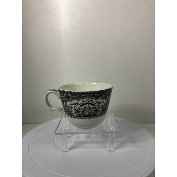 The Spode Blue Room Collection Floral Teacup and Saucer - Picture 9 of 13